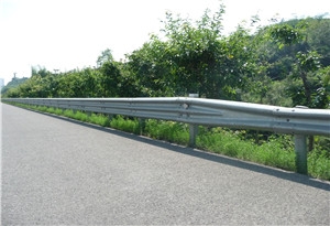 广西波形公路护栏
