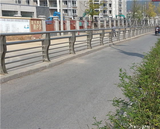 重庆交通护栏